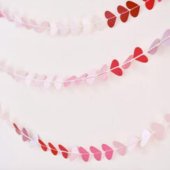 Be Mine Ombre Heart Garland